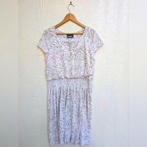 Vintage Tabby Of California White Beige Animal Print Short Sleeve Dress Size 12